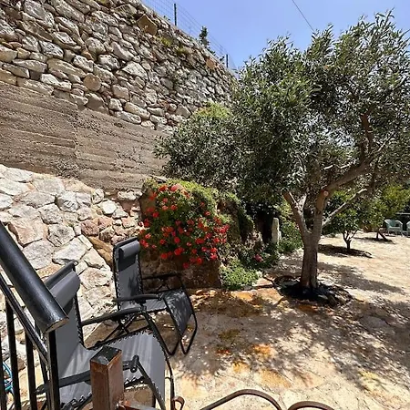 Boetiekhuis Stefanos Met Berg En Zeezicht Βασιλίτσι